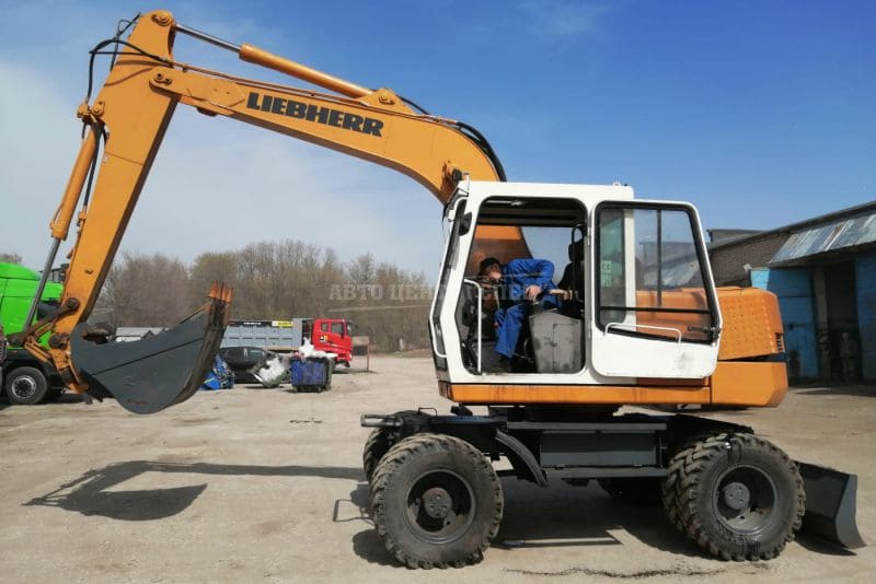 Фотография колёсного экскаватора Liebherr A 312