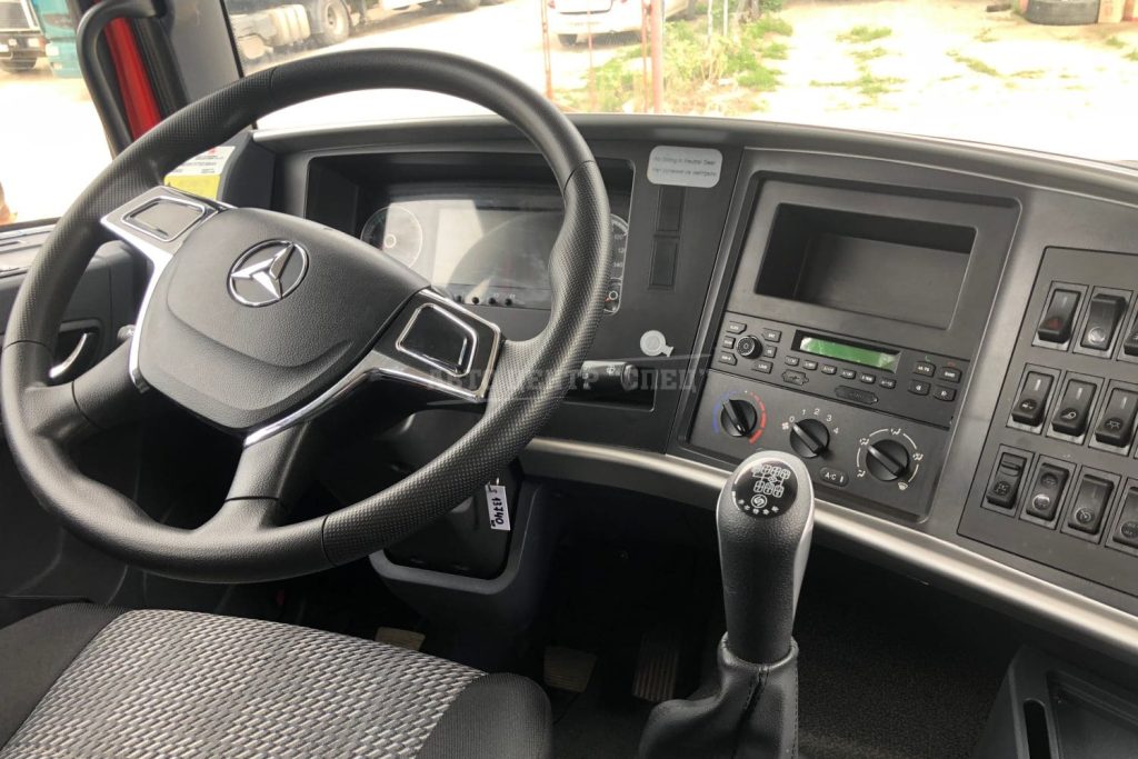 Фотография салона самосвала Sany SYZ320C-8S(V) (3 слайд)