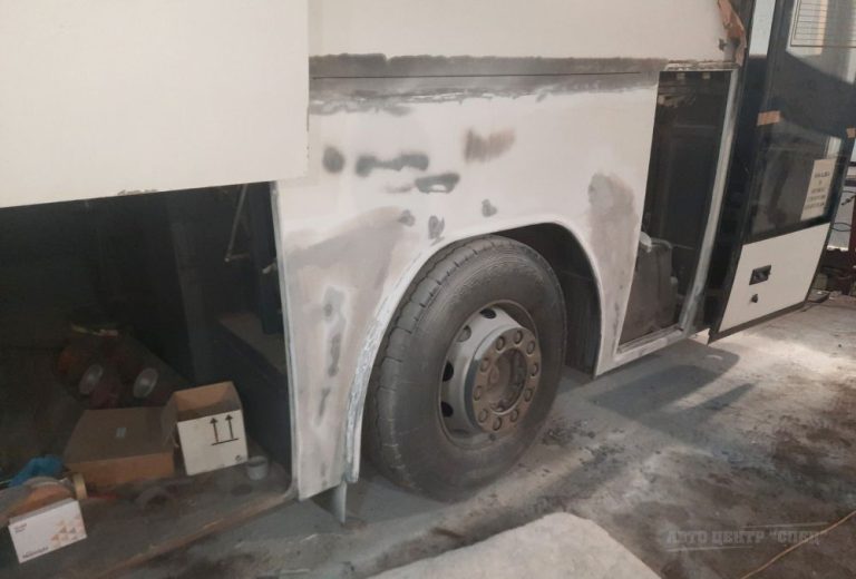 Шпатлевание автобуса Scania (слайд 2)