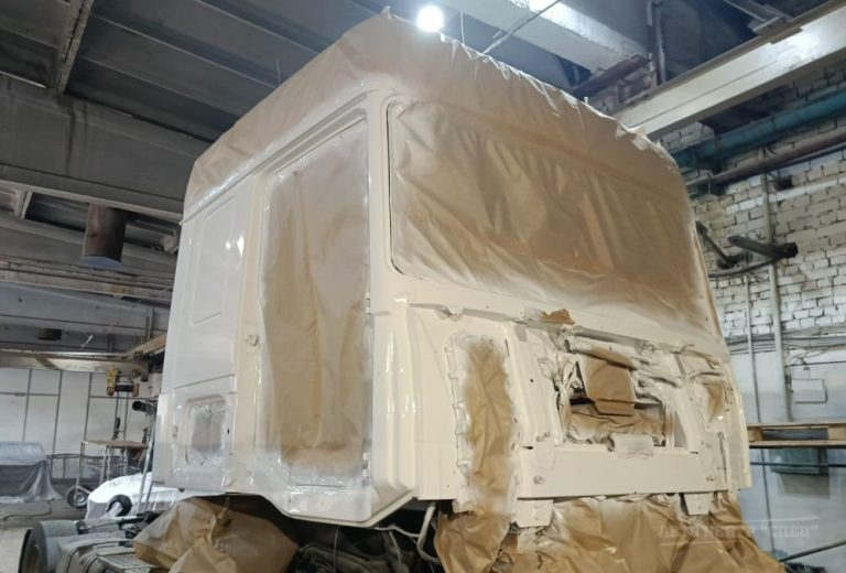 Покраска кабины DAF в белый цвет